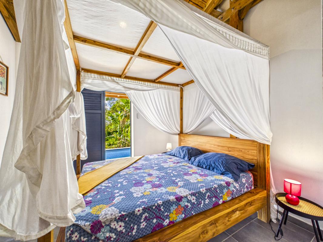 28.Location villa piscine vue mer 3 chambres Deshaies Guadeloupe